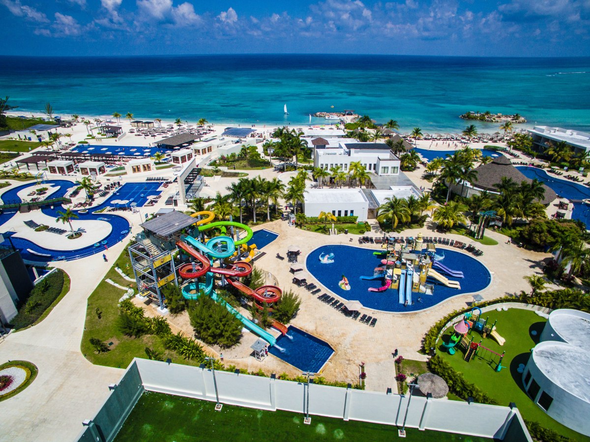 Luxury hotels with all-inclusive packages for families