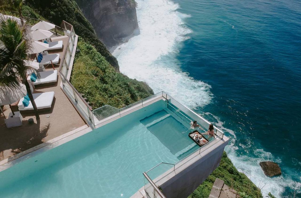 Locating Hotels Offering Free Wi-Fi In Bali